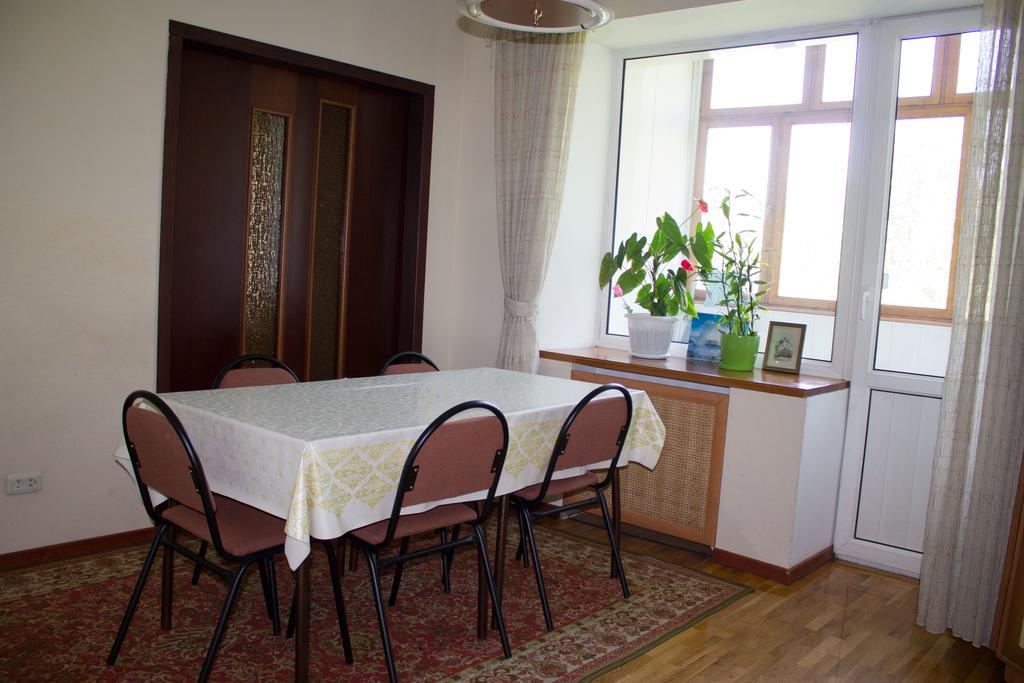 Ala Hostel Almaty Exterior foto